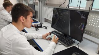 Молодежь на Кубани разрабатывает программы для маркетплейсов с использованием искусственного интеллекта