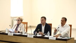 Честный диалог: Наумов ответил на вопросы жителей Крепости