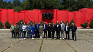 Депутаты Кавказского района организовали автопробег в честь Дня Победы