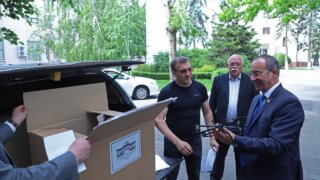 Депутаты ЗСК передали партию помощи для бойцов СВО и жителей новых регионов России