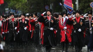 В одном строю и прадеды, и внуки