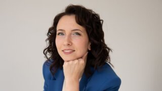 Юлия Василевская: Падать, но вставать, рыдать и опять подниматься, а самое главное — не сдаваться