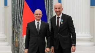 Главу Сириуса наградили орденом Дружбы за организацию Всемирного фестиваля молодежи