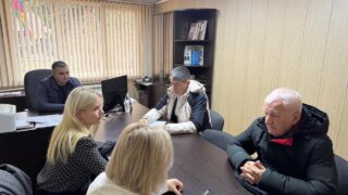 Жители сельского округа Сочи попросили депутата Иванчикову поддержать проект школьного ТВ