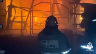 Мощный пожар потушили в магазине под Анапой