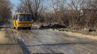 Депутат от КПРФ обратил внимание на необходимость благоустройства дороги в станице Елизаветинской