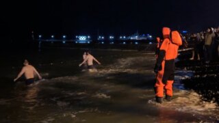 В Сириусе из-за шторма отменили Крещенские купания