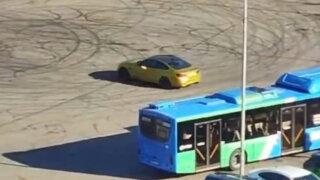 В Сочи дрифтер на золотом BMW получил пять суток ареста