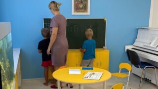 Сотрудники сочинского детсада «Радость моя» поблагодарили Анну Невзорову за оказанную поддержку