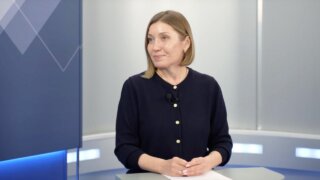 Депутат ЗСК, первая олимпийская чемпионка по прыжкам на батуте Ирина Караваева дала интервью в информационно-аналитической передаче «Красная,3»