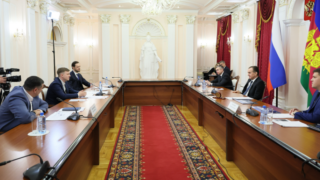 На Кубани строят импортозамещающее предприятие по производству закаленного стекла