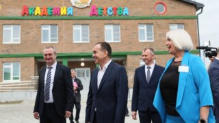 Вениамин Кондратьев посетил детсад «Академия детства» в Славянском районе
