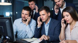 Кубанская учительница перевела мошенникам больше миллиона рублей