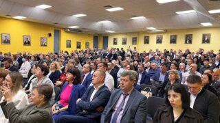 На Кубани Евгений Филиппов провел краевое планерное совещание с руководителями медицинских организаций