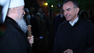 Глава Кубани принимает участие в пасхальном богослужении в Свято-Екатерининском кафедральном соборе