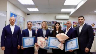 Министр спорта края Серафим Тимченко встретился с кубанскими чемпионками мира по боксу и тренерами