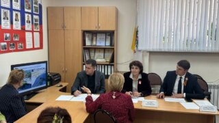 Депутат Гордумы Андрей Арендаренко окажет помощь в восстановлении детских площадок и благоустройстве спортзон