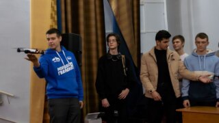 Краснодарские молодогвардейцы рассказали студентам о проекте «ПолитЗавод»