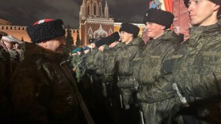Кубанские казаки участвовали в ночной репетиции Парада Победы в Москве