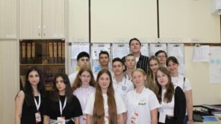 Школьники Кубани изучают основы бережливого производства в КубГМУ
