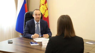 Руководитель ЗСК провел в краевом парламенте прием граждан