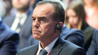Кондратьев принял участие в пленарной сессии ПМЭФ