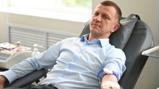 Донорство в Краснодаре: личный пример главы города Евгения Наумова