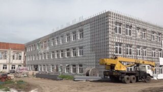 В Кореновске продолжают строительство школы
