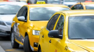 На Кубани цены на такси в 2025 году могут вырасти на 30%