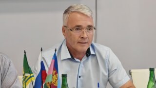 Депутат Госдумы Эдуард Кузнецов встретился с бизнесменами Крымска и обсудил пути решения кадровых проблем