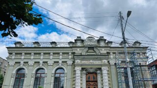 В Краснодаре начали ремонт фасадов дома генерала Вишневецкого