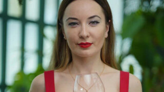Член Союза сомелье и экспертов России Юлия Макарова посетила день поля на виноградниках в Темрюкском районе