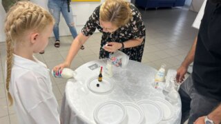 Детям из многодетных семей на Кубани показали производство молочной продукции