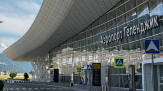 Авиабилеты Москва – Геленджик стали дешевле в два раза после первого рейса