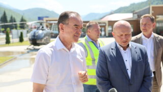 Губернатор Кондратьев побывал в сочинском центре авиации