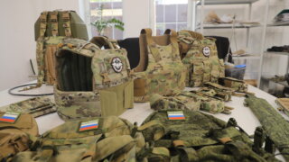 Евгений Наумов посетил предприятие по производству снаряжения и бронезащиты «Спец Защита»