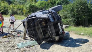 Под Сочи перевернулся УАЗ с туристами, один из пострадавших — ребенок
