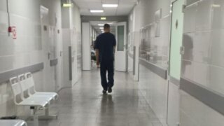 Новый, более заразный вариант коронавируса «стратус» начал распространяться в России