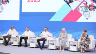 За 10 лет в крае открыли 105 новых школ и 214 детских садов