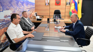 Николай Патрушев провел рабочую встречу с Вениамином Кондратьевым в Новороссийске