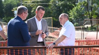 Глава Краснодара поручил закончить обновление теплотрассы возле школы №51 до 1 сентября