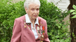 Вениамин Кондратьев поздравил ветерана Великой Отечественной войны со 101-летием