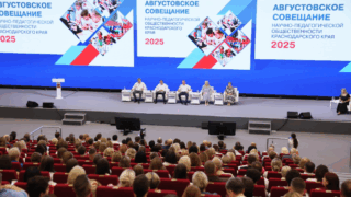 Вениамин Кондратьев: Учебный процесс должен проходить в спокойной и безопасной обстановке