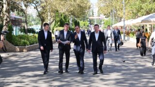 Вениамин Кондратьев проинспектировал организацию нестационарной торговли в парке «Солнечный остров» в Краснодаре