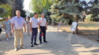 В Староминском районе открыли фотовыставку ко Дню солидарности в борьбе с терроризмом