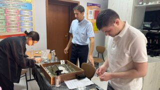 Будущие криминалисты из Краснодарского кооперативного института научились читать отпечатки следов на месте происшествия