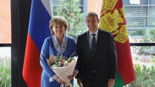 Губернатор Кубани и председатель ЗСК вручили награды Жанне Беловол
