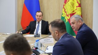 Кондратьев: Ежедневно на маршруты выходит 5,5 тысячи автобусов, троллейбусов и трамваев