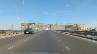 Руль, каблуки и Правила дорожного движения