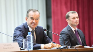 Вениамин Кондратьев поручил увеличить количество транспорта на муниципальных маршрутах в станице Староминской